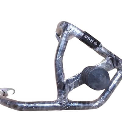 Premium black color Marcosha leg safety guard for Yamaha MT15 motorcycle.